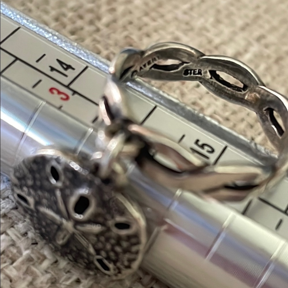 Sterling Silver Ring With Dangle Sand Dollar Char… - image 2